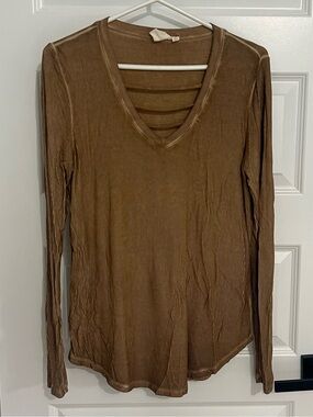 237 - White Crow Brown V-Neck Long Sleeve Top